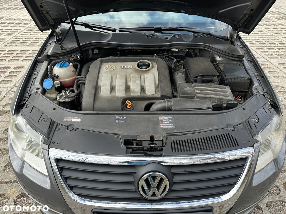 Volkswagen Passat - 16