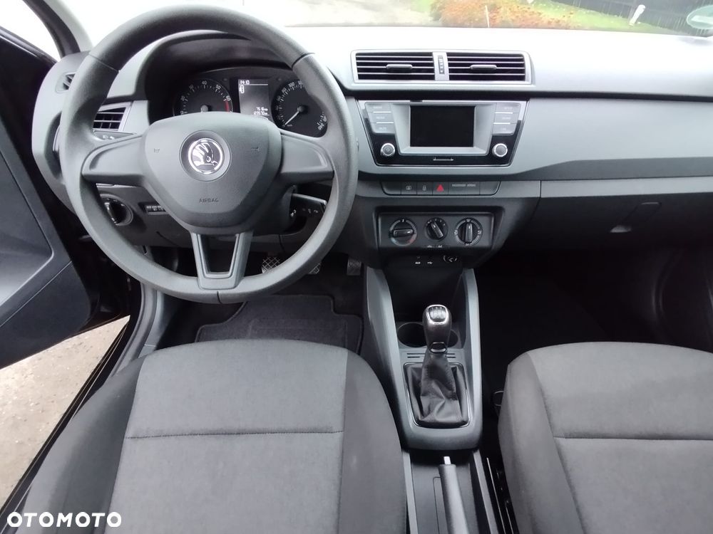 Skoda Fabia - 10
