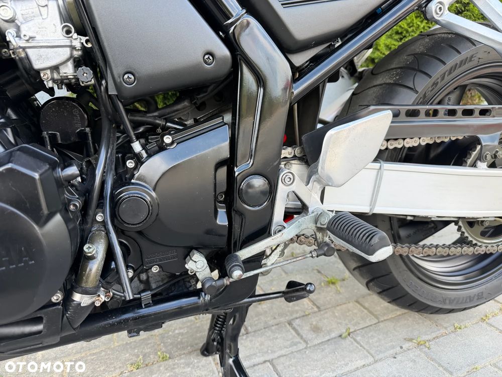Yamaha FZS - 36