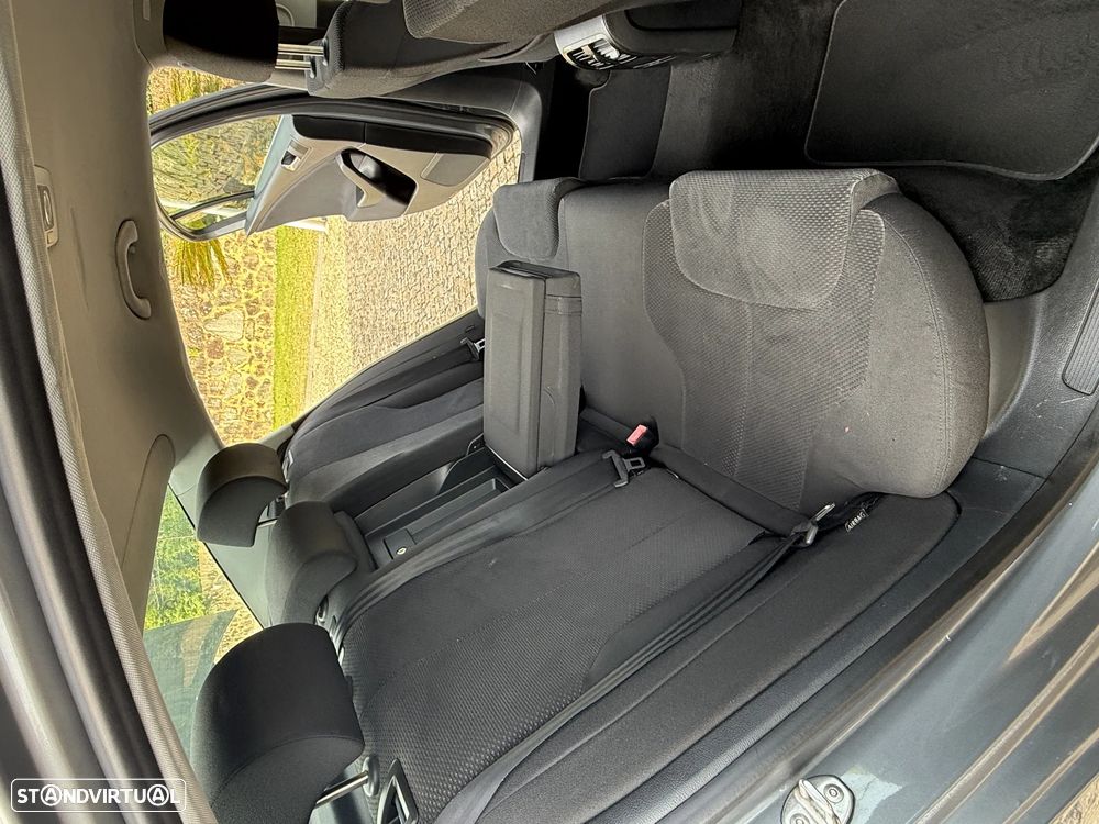 VW Passat 2.0 TDI Highline - 17