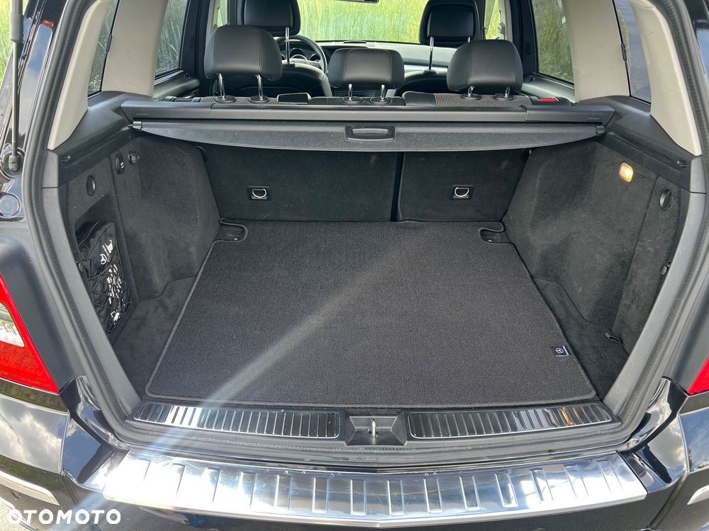 Mercedes-Benz GLK 300 4-Matic - 21