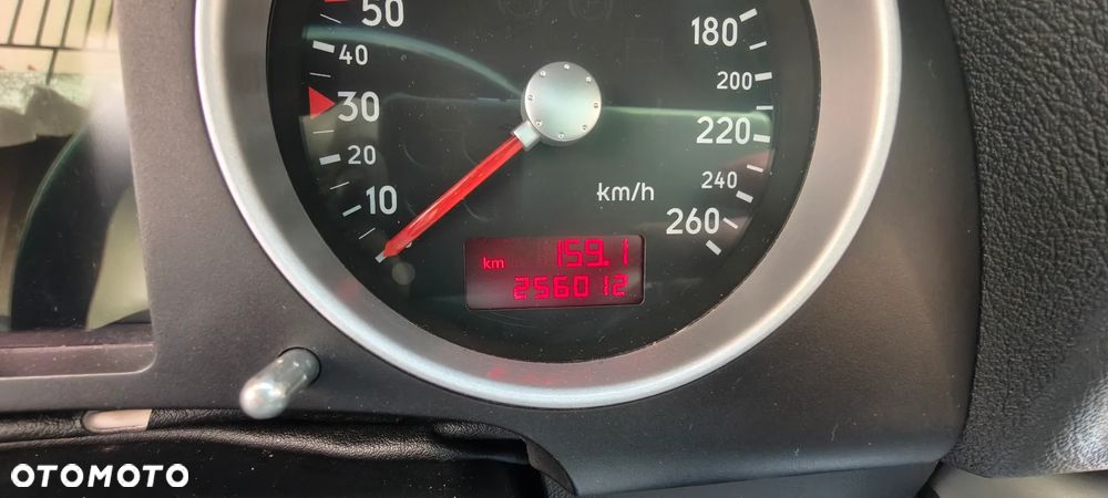 Audi TT Coupé 1.8 T - 12