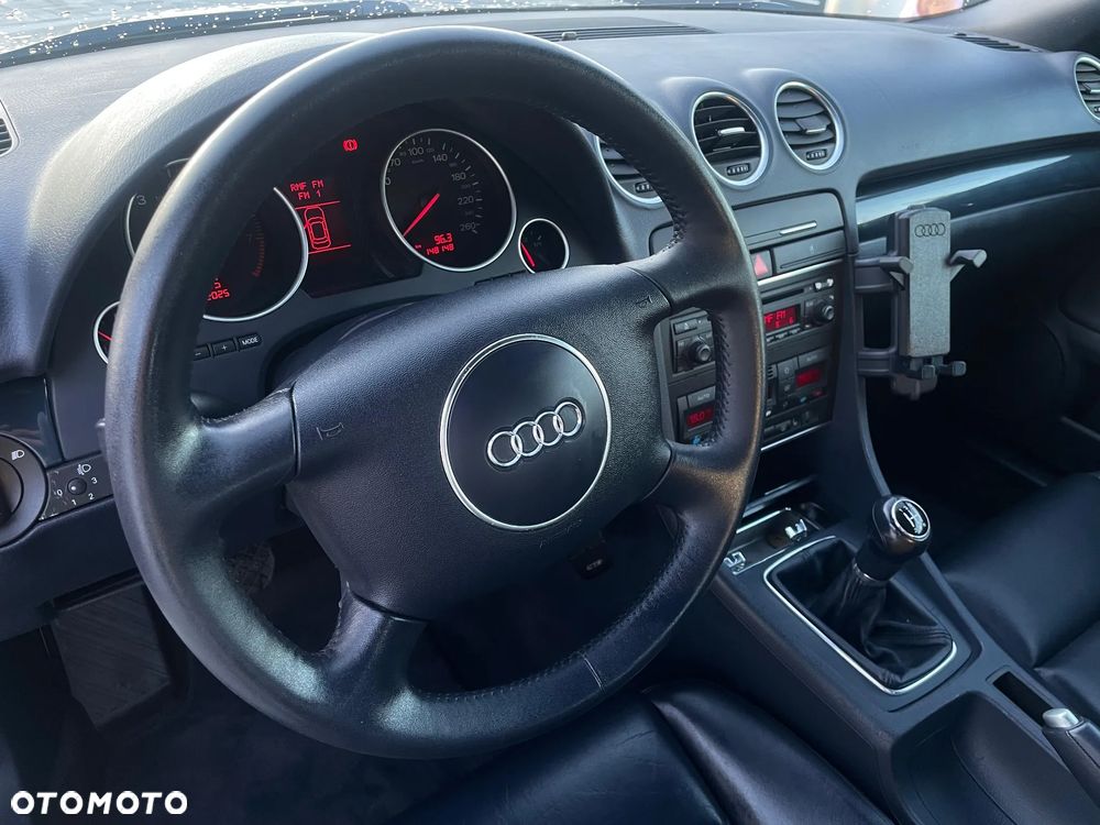 Audi A4 Cabrio 2.4 - 21