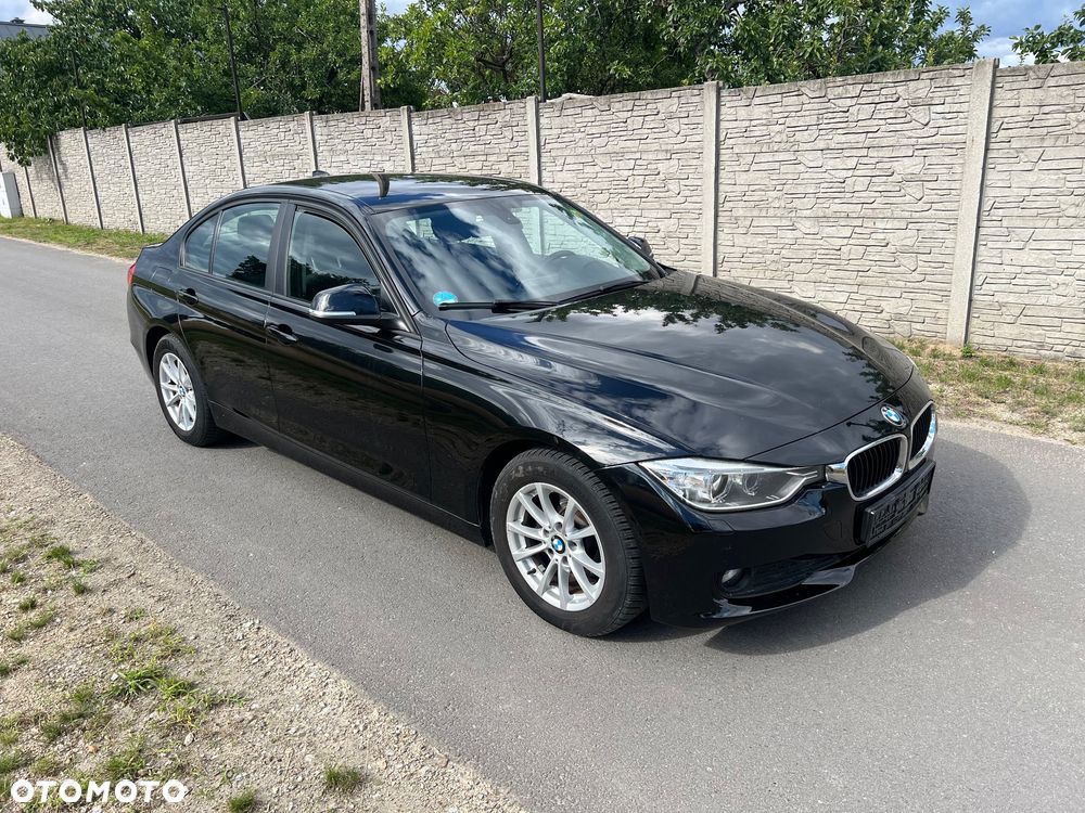 BMW Seria 3 318d - 1