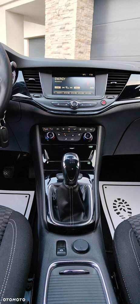 Opel Astra 1.4 Turbo Innovation - 22