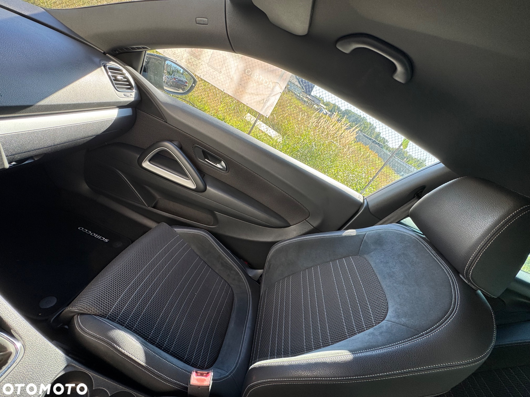 Volkswagen Scirocco 1.4 TSI Perfectline R-Style - 18