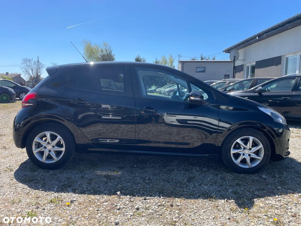 Peugeot 208 1.6 BlueHDi Allure S&S - 6