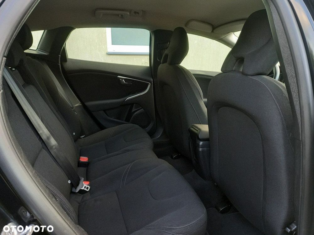 Volvo V40 D2 Kinetic - 24