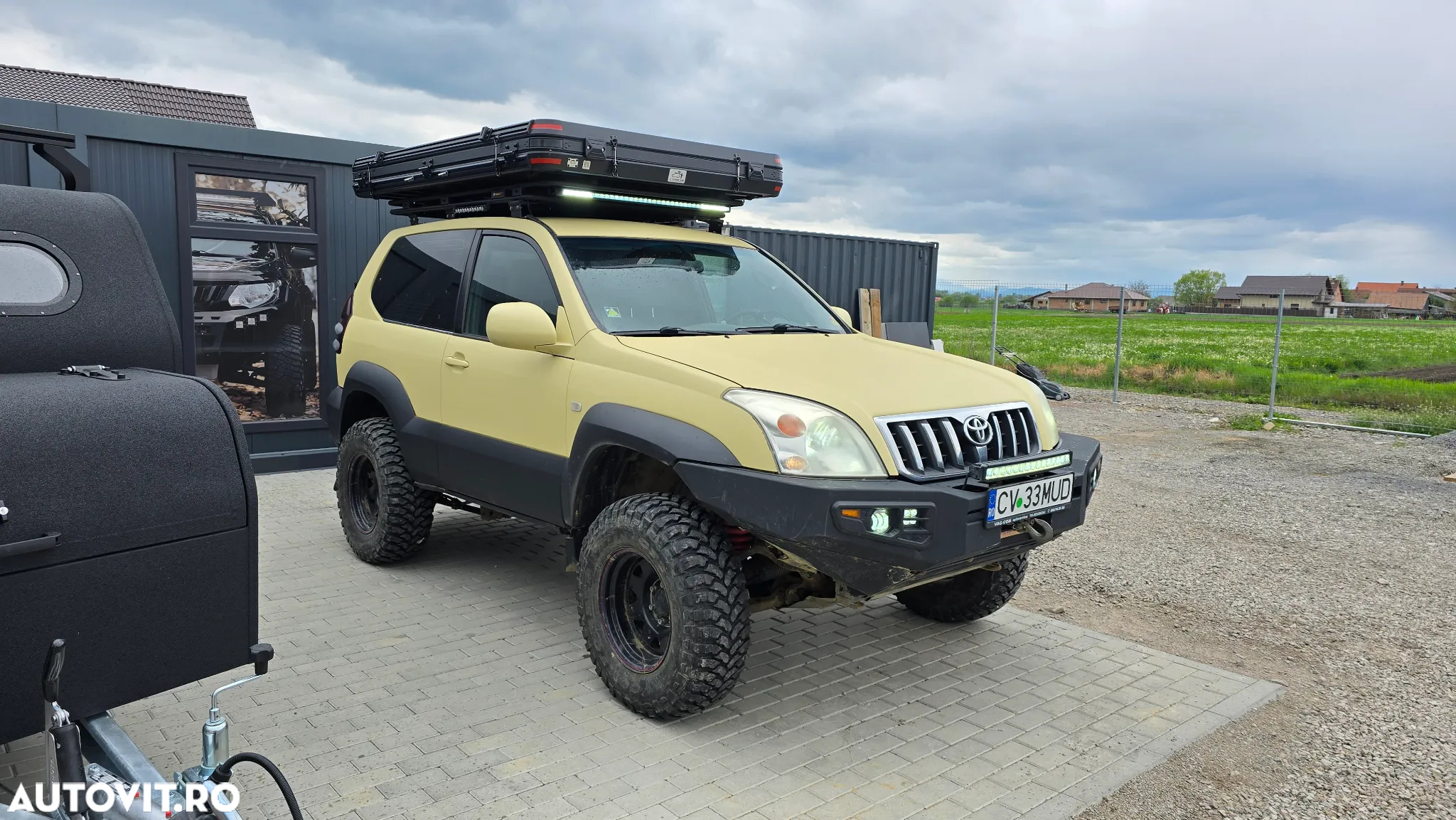 Toyota Land Cruiser - 2