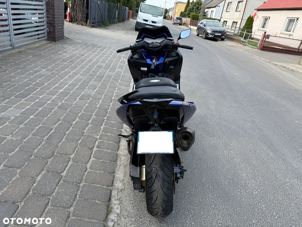 Yamaha Tmax - 7