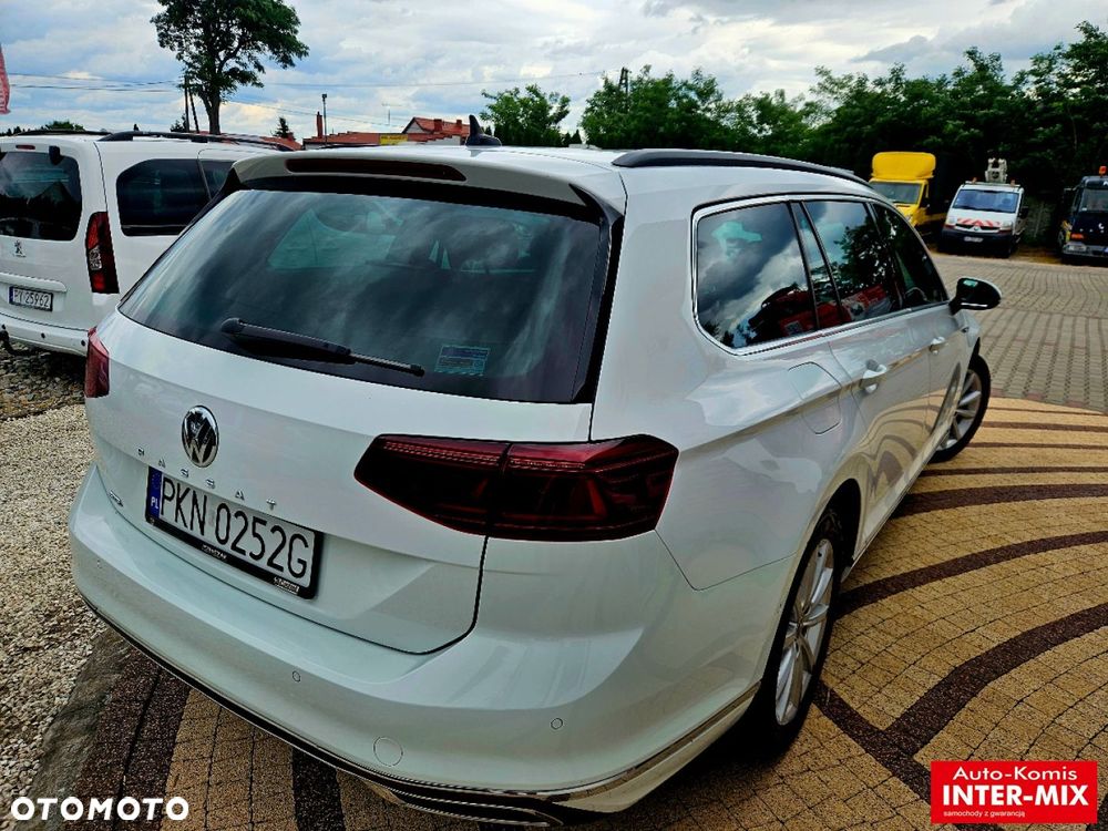 Volkswagen Passat - 12