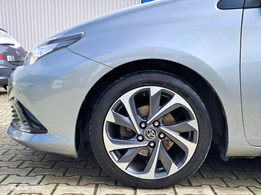 Toyota Auris 1.4 D-4D Comfort+Pack Sport - 24
