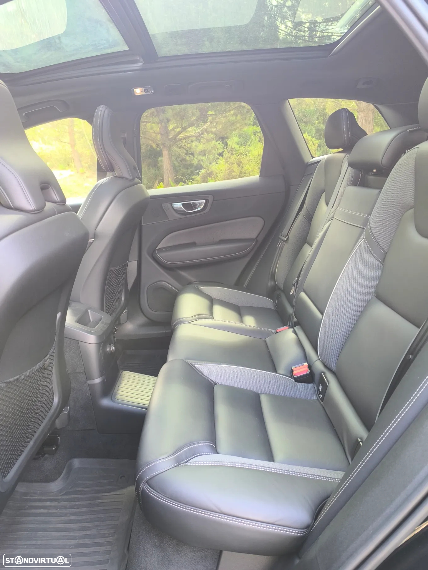 Volvo XC 60 2.0 T8 PHEV R-Design Expression AWD - 16