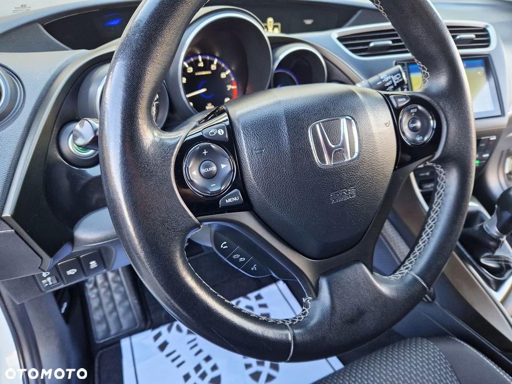 Honda Civic 1.8 i-VTEC Executive Black Edition - 34