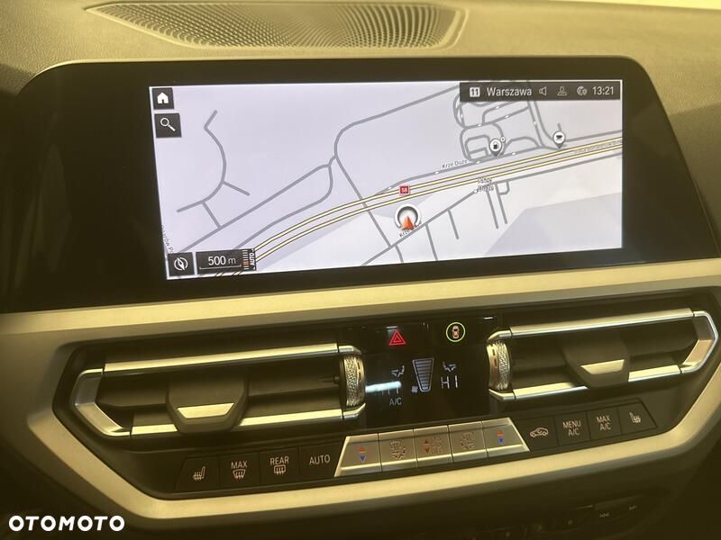 BMW Seria 3 318d MHEV - 15