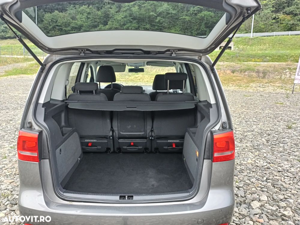 Volkswagen Touran 1.6 TDI DPF BlueMotion Technology Comfortline - 12