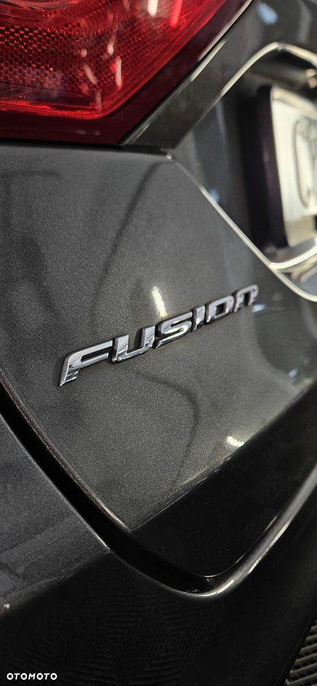 Ford Fusion - 17