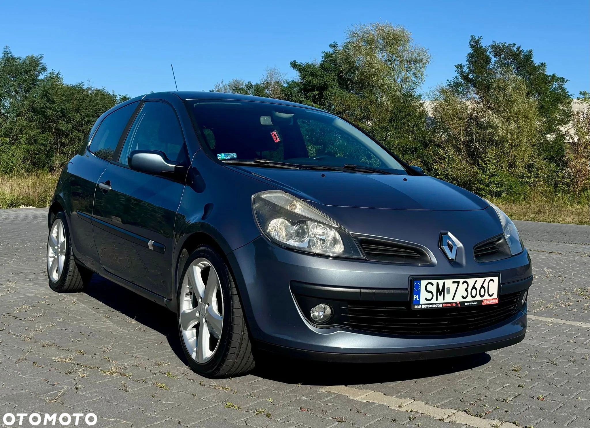 Renault Clio - 1