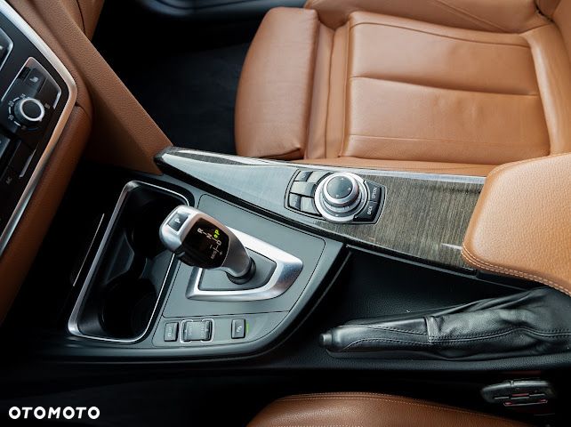 BMW Seria 3 335d xDrive Sport-Aut Luxury Line - 22