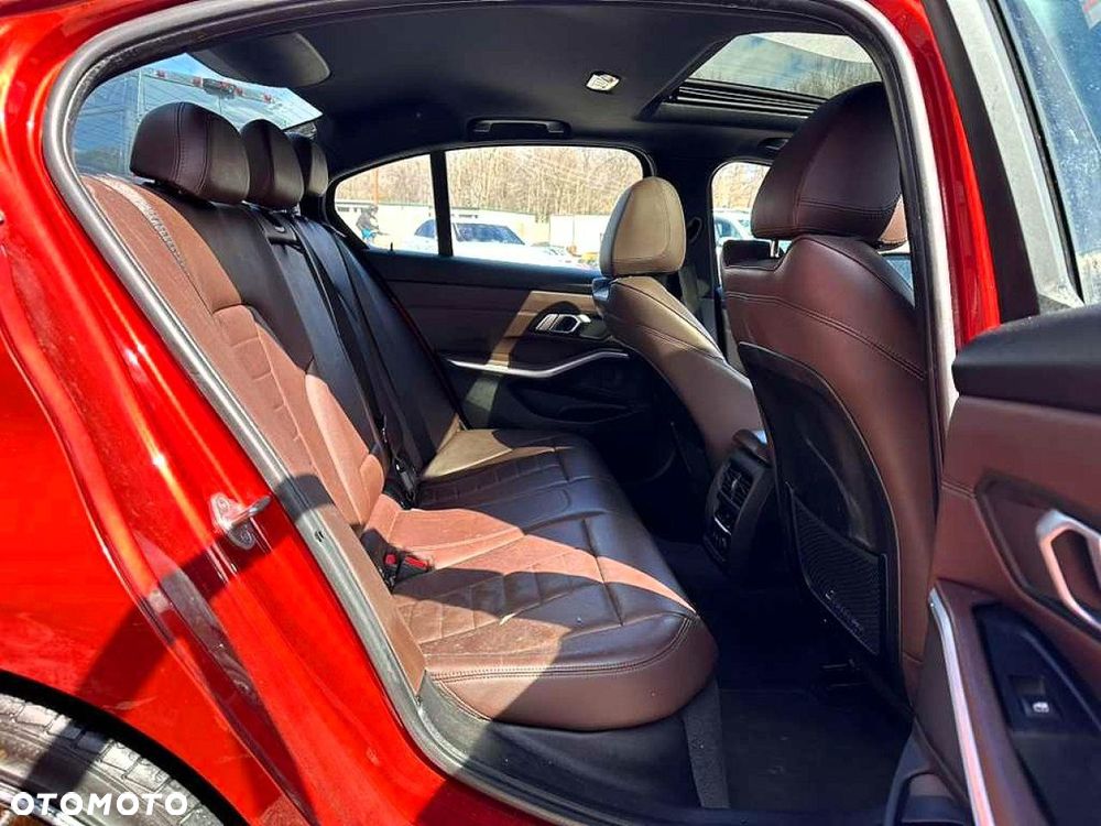 BMW Seria 3 330i xDrive M Sport - 7