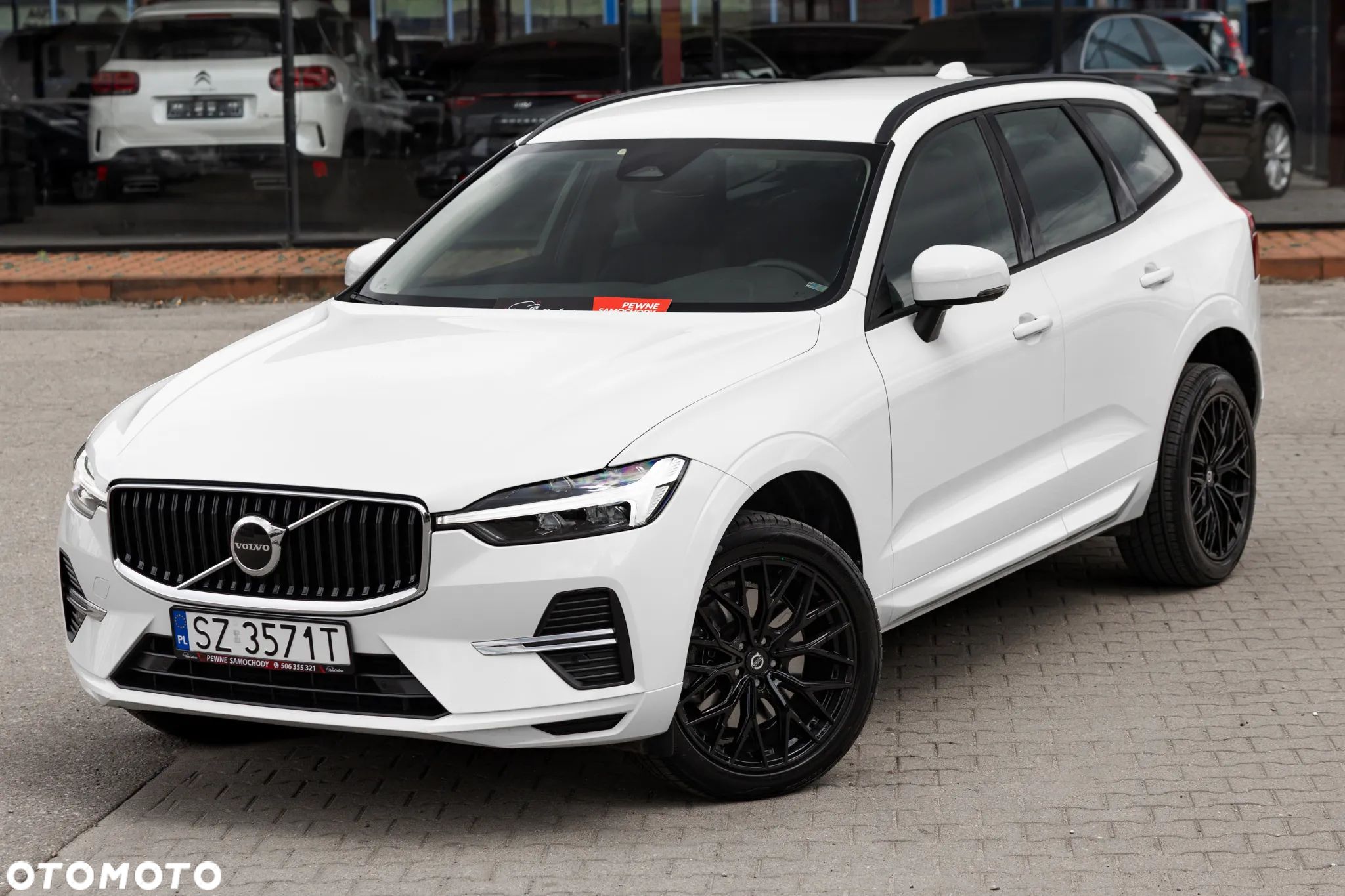 Volvo XC 60 D4 Momentum Pro - 1