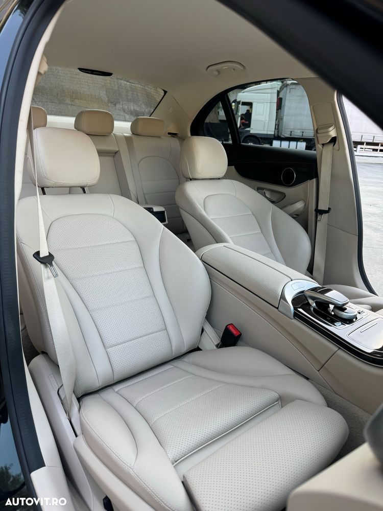 Mercedes-Benz C 220 d T 9G-TRONIC AMG Line - 28