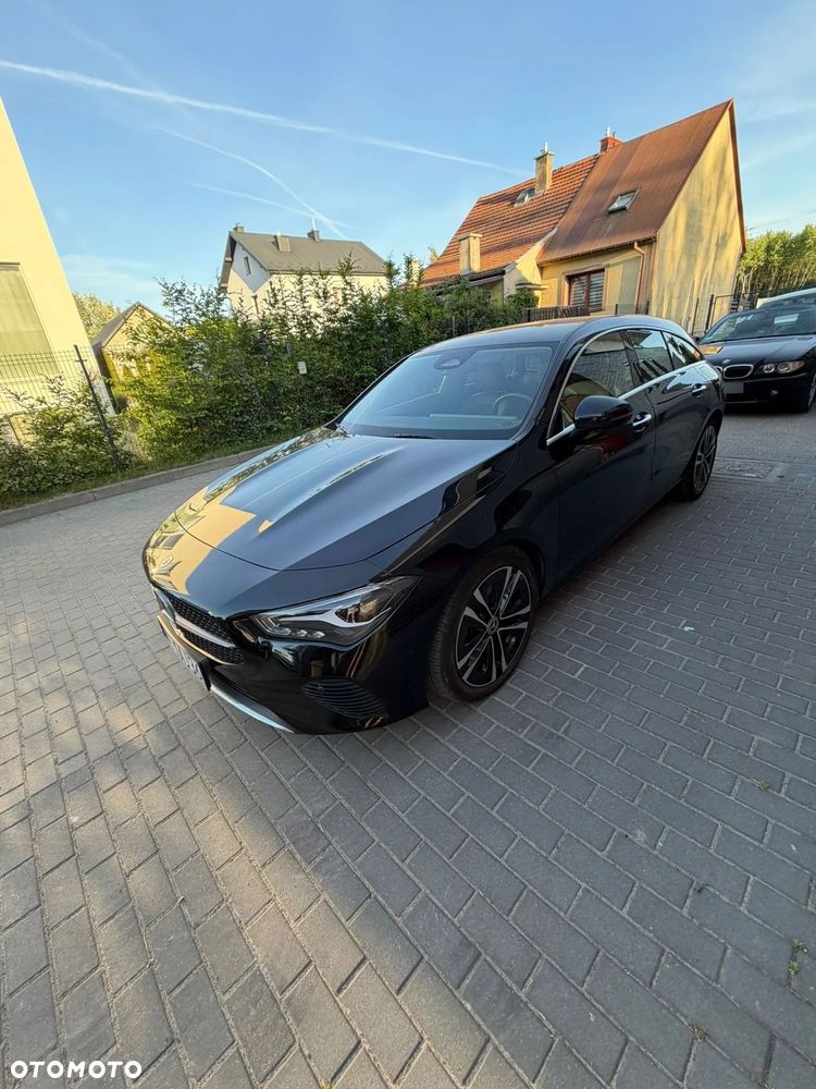 Mercedes-Benz CLA 200 7G-DCT - 4