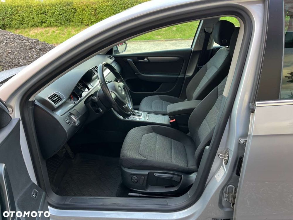 Volkswagen Passat - 19