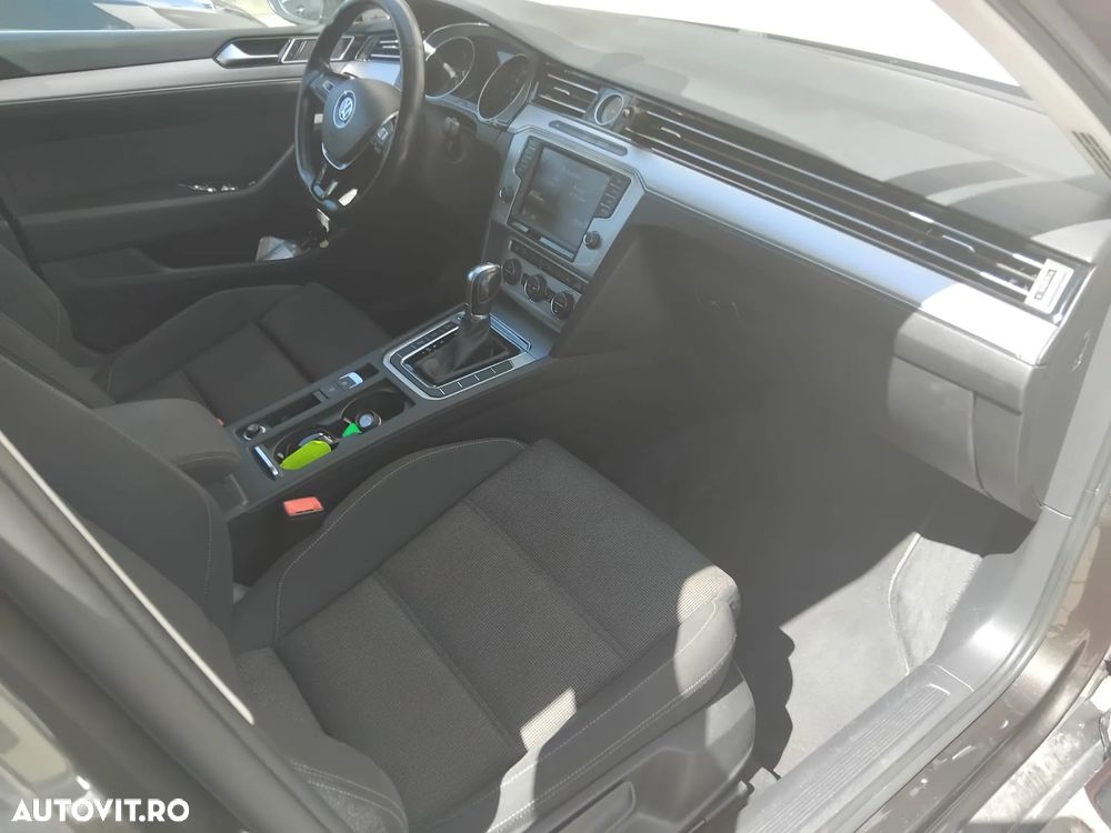 Volkswagen Passat Variant 2.0 TDI DSG (BlueMotion Technology) Comfortline - 12