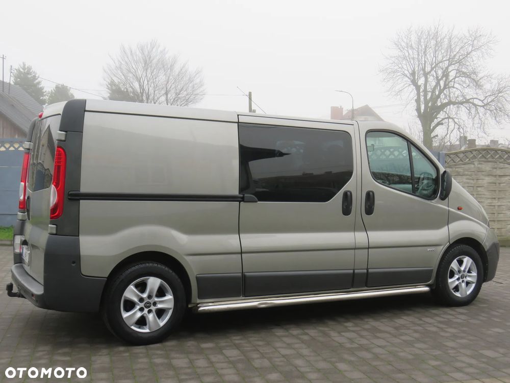 Opel Vivaro Long 2.5CDTI 145Ps *Brygadówka 6 osób*Automat* - 14