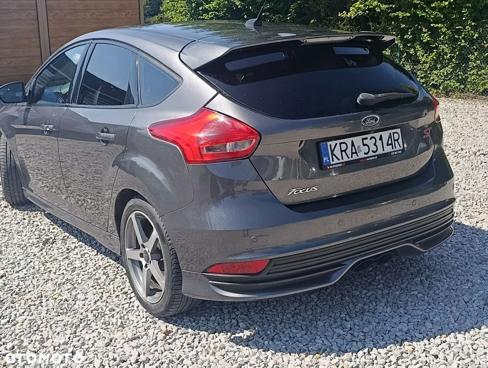 Ford Focus 2.0 EcoBoost ST - 5