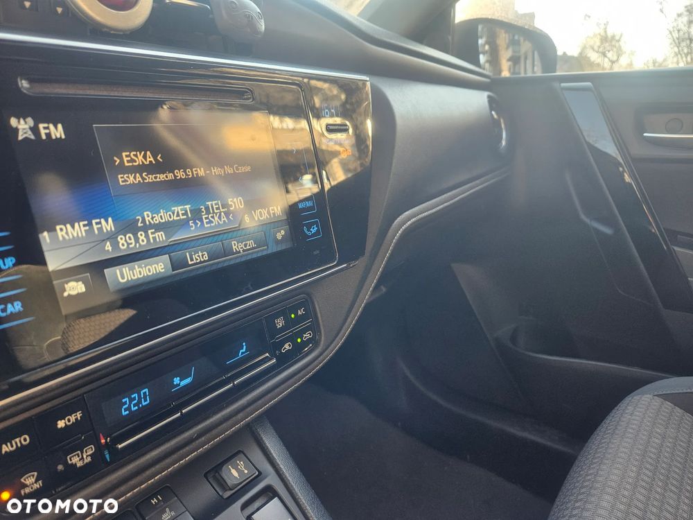 Toyota Auris Hybrid 135 Prestige - 15