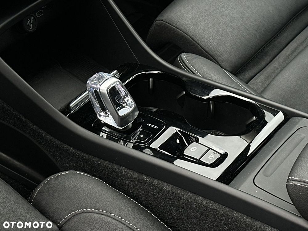 Volvo XC 40 - 23