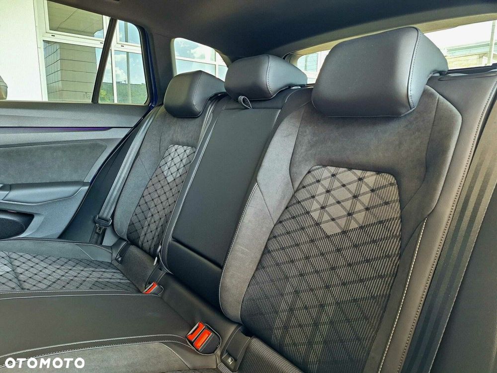 Volkswagen Golf Variant 1.5 eTSI mHEV R-Line Plus DSG - 26