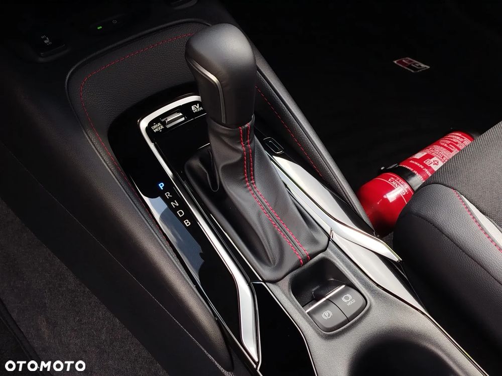 Toyota Corolla 1.8 Hybrid GR Sport - 11