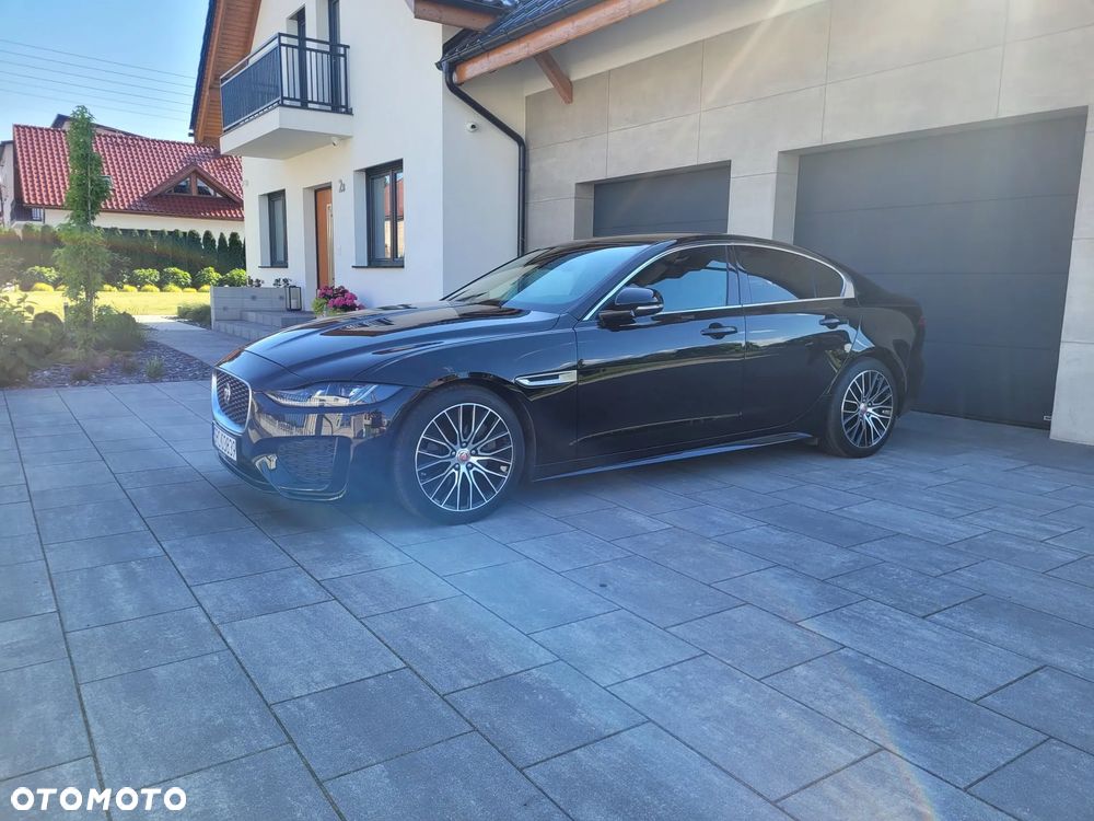 Jaguar XE 2.0 P250 R-Dynamic S - 3