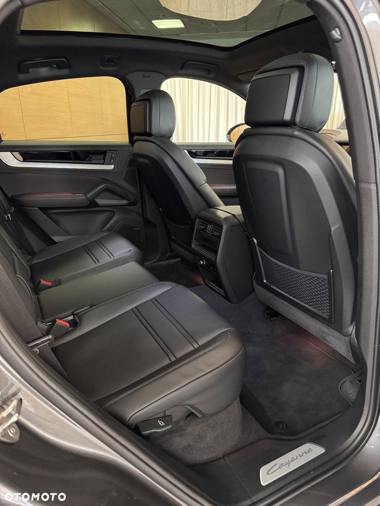 Porsche Cayenne Standard - 29