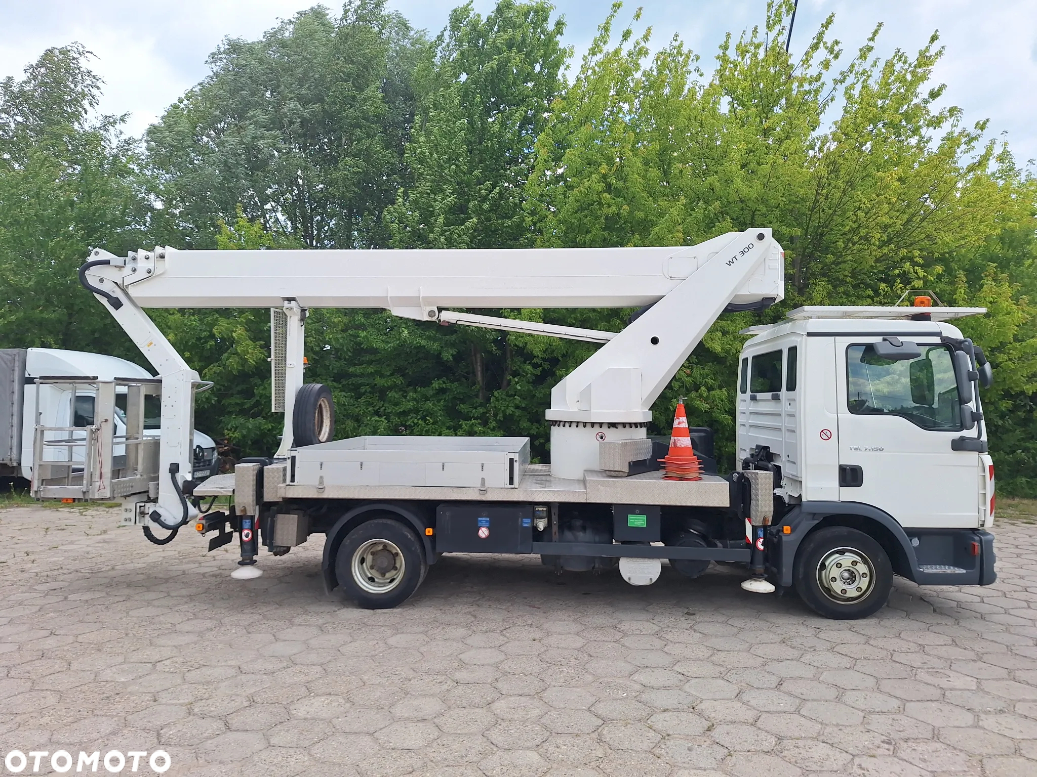 MAN podnośnik koszowy zwyżka Wumag WT 300 - 4