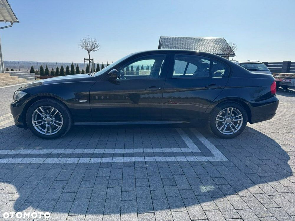 BMW Seria 3 318d DPF Edition Lifestyle - 12