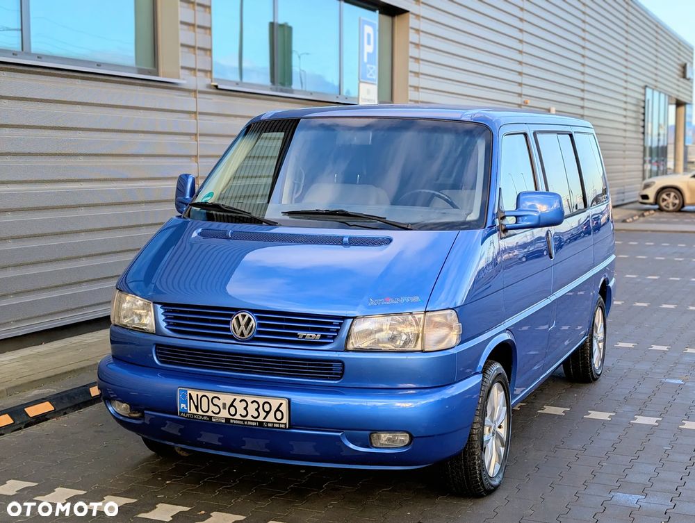 Volkswagen Multivan - 12