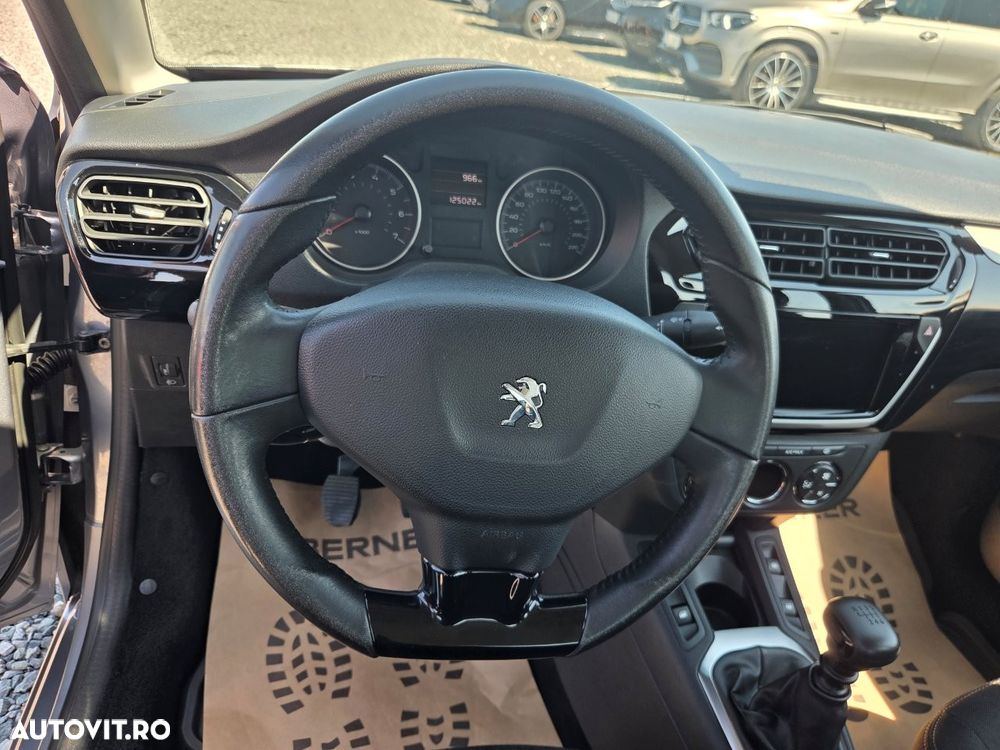 Peugeot 301 1.5 BlueHDI FAP Active - 21