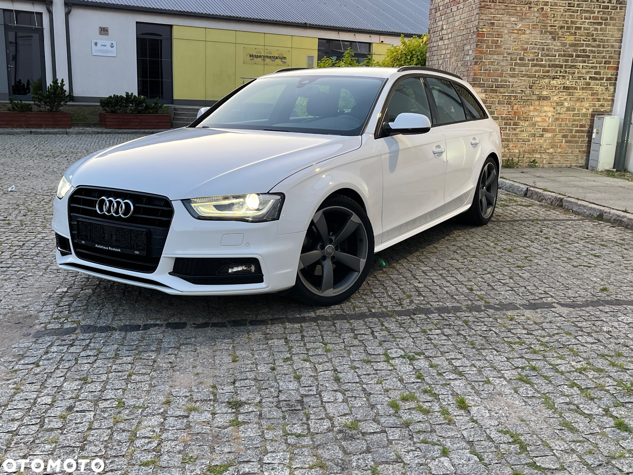 Audi A4 Avant 2.0 TDI DPF clean diesel S line Sportpaket - 7