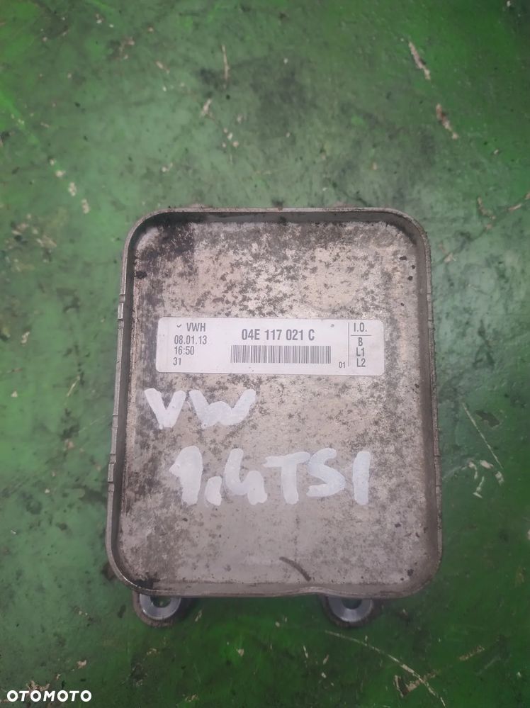 VW SEAT SKODA audi 1,4TSI chłodnica oleju 04E117021C