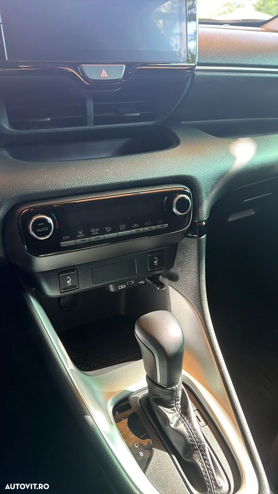 Mazda 2 - 6