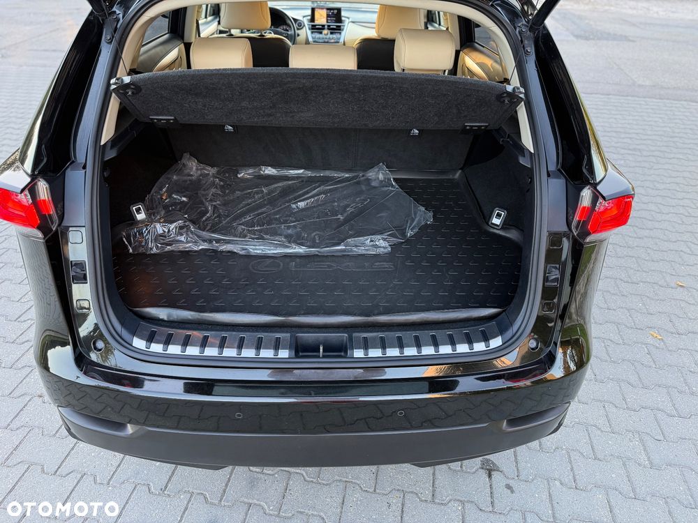Lexus NX 300h Prestige AWD - 29