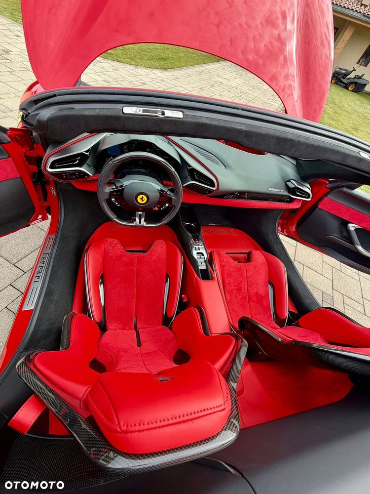 Ferrari 296 GTS - 11