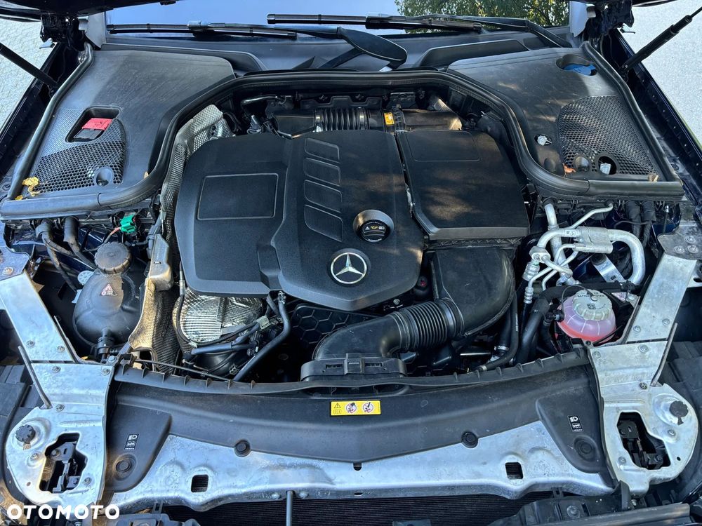 Mercedes-Benz Klasa E - 21