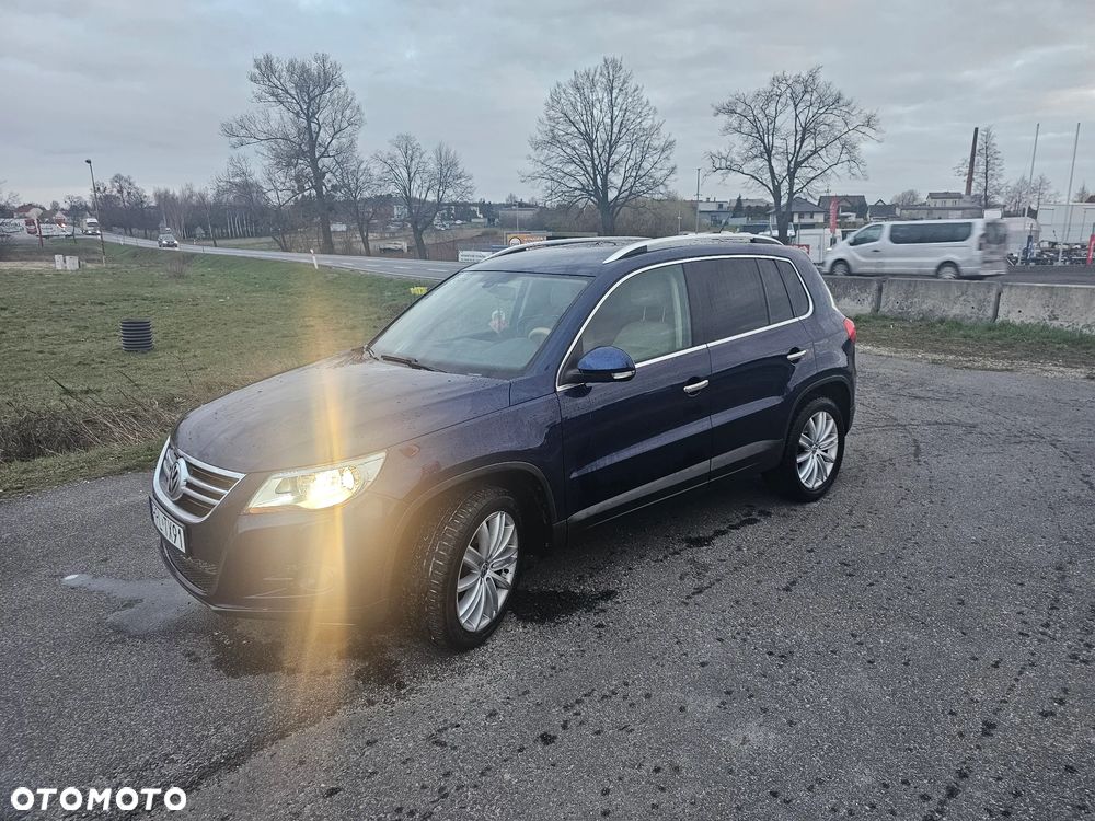 Volkswagen Tiguan - 2