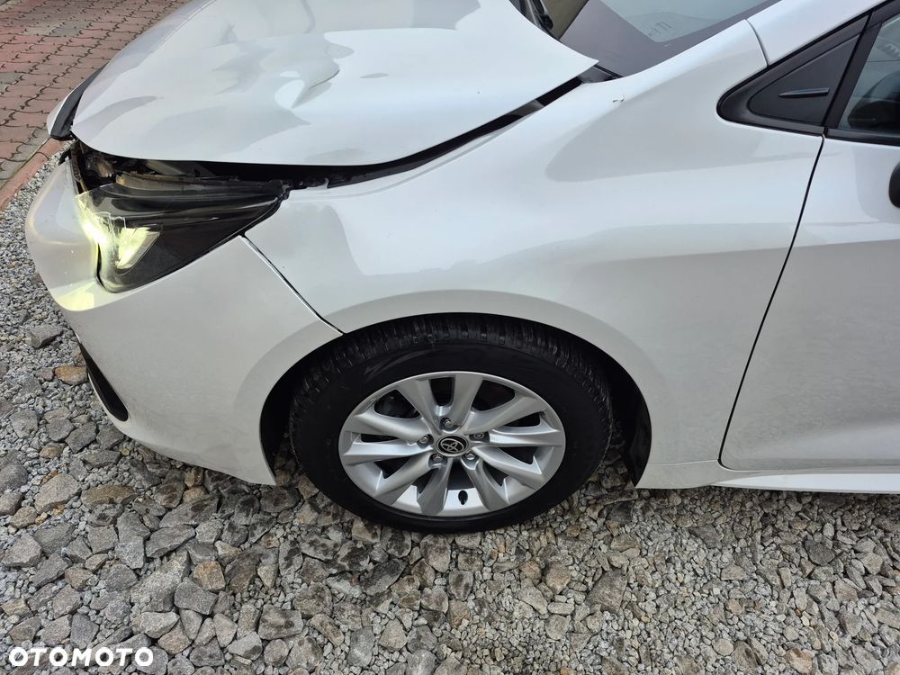 Toyota Corolla 1.8 Hybrid Comfort - 22