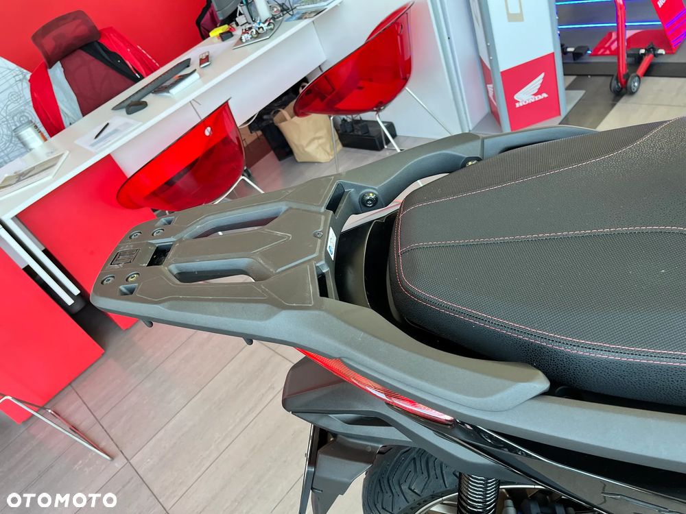 Honda NSS - 11